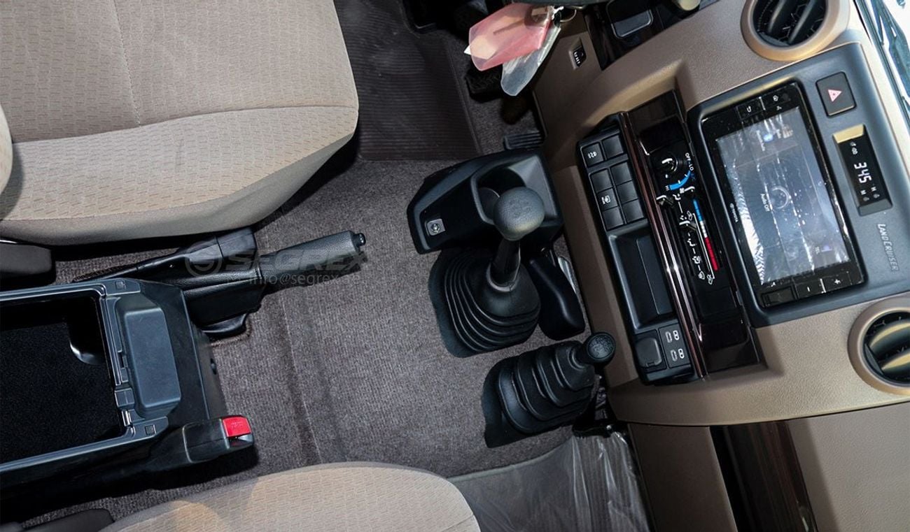 تويوتا لاند كروزر 70 2025 Model Toyota Land Cruiser Hardtop LC76, 2.8L Diesel 4WD 5M/T