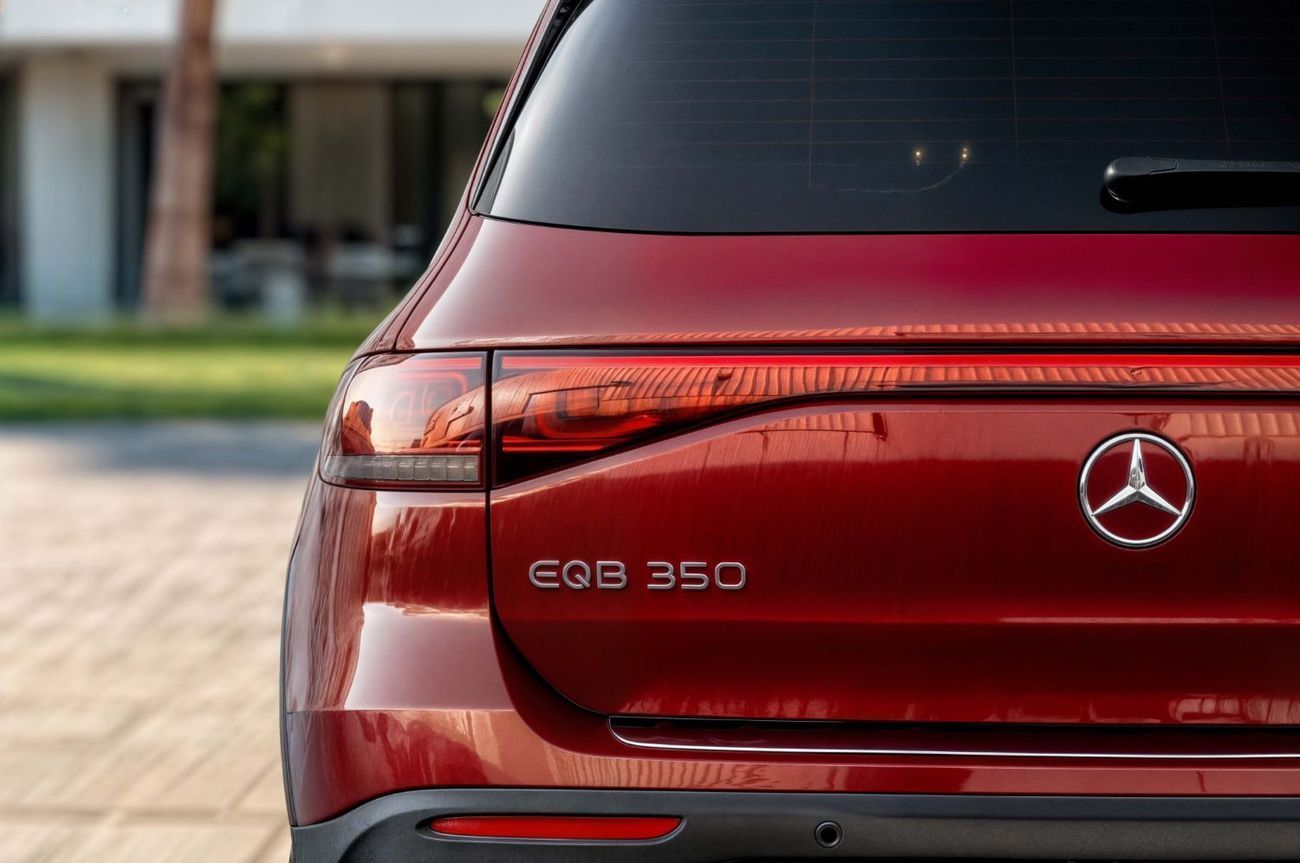 Mercedes-Benz EQB 350 EQB 350 | 2,428 P.M | 0% Downpayment | Agency Warranty!