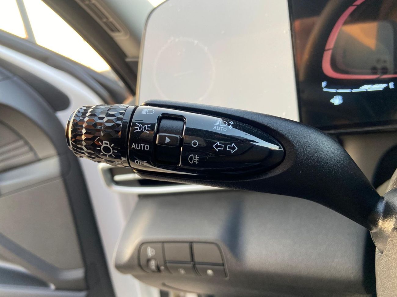 هيونداي إلانترا هيونداي النترا CN 7 LUXURY موديل: 2024 الممشي : 0  السعر : 77.000 درهم  مواصفات خليجية  فل اوبشن  4