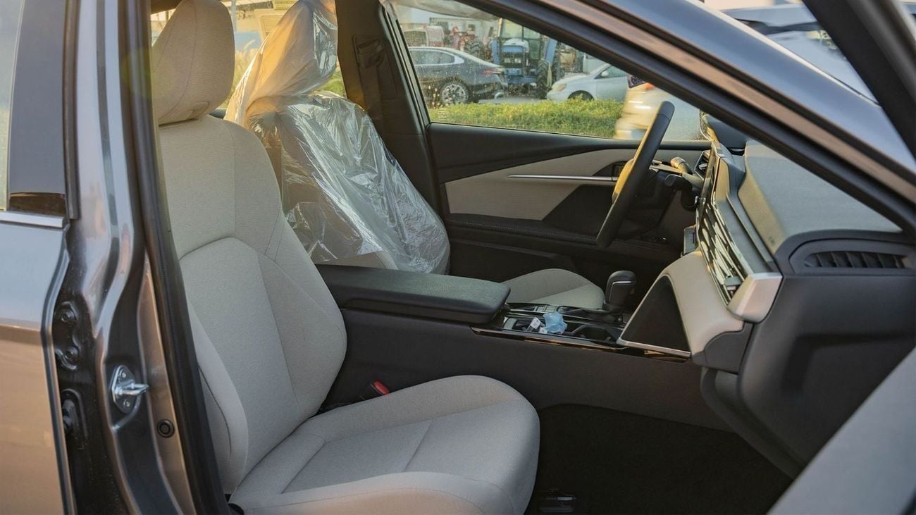 تويوتا كامري 2025 Toyota Camry LE 2.5L AT Hybrid (Gray)