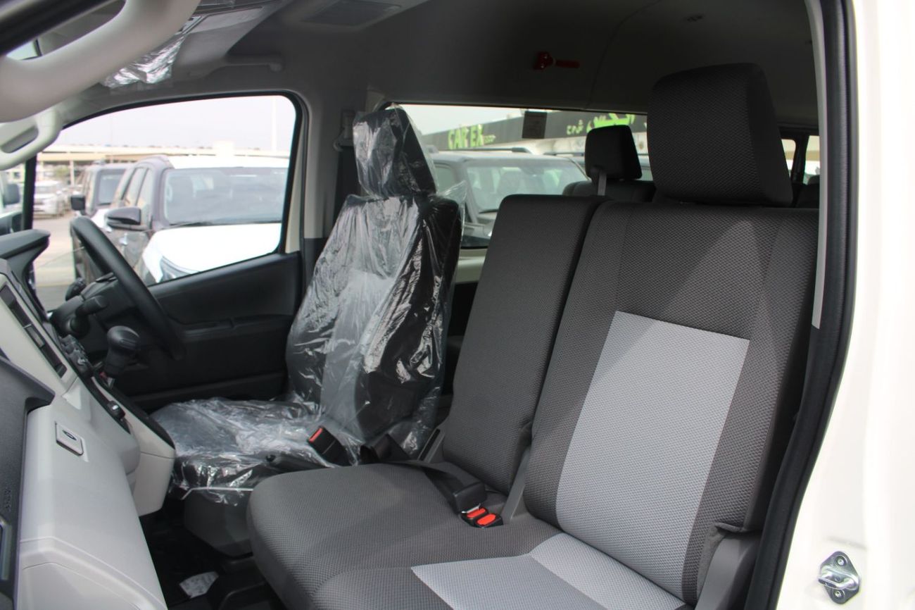 تويوتا هاياس TOYOTA HIACE 2.8L DIESEL 15 SEATER HIGH ROOF COMMUTER AUTO
