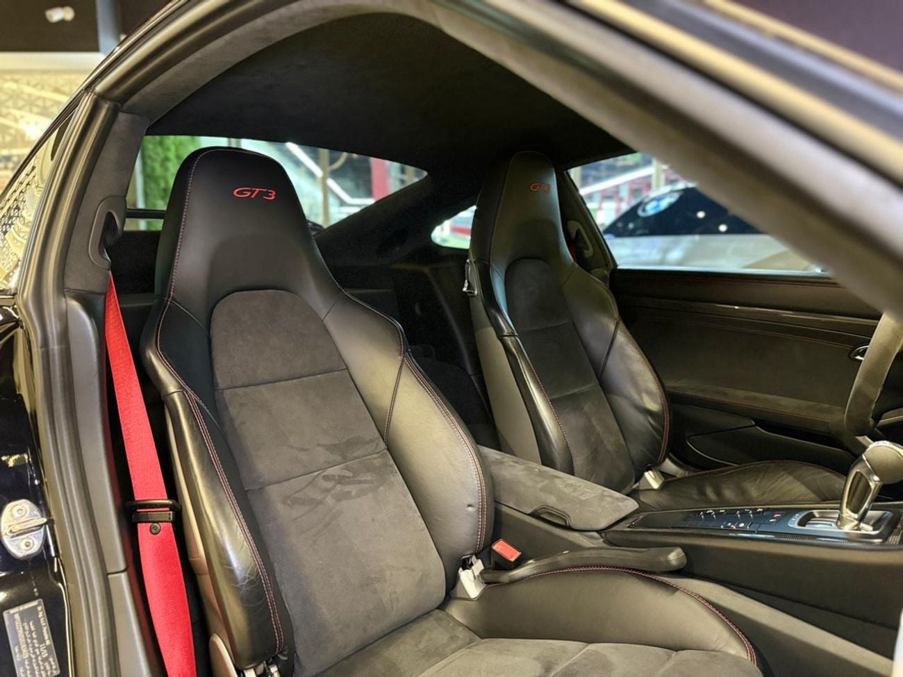 Porsche 911 GT3 3.8L (475 HP) Coupe 2016 Porsche 911 GT3 - GCC Specs - Dealer Warranty Till 11/26 - Full Service