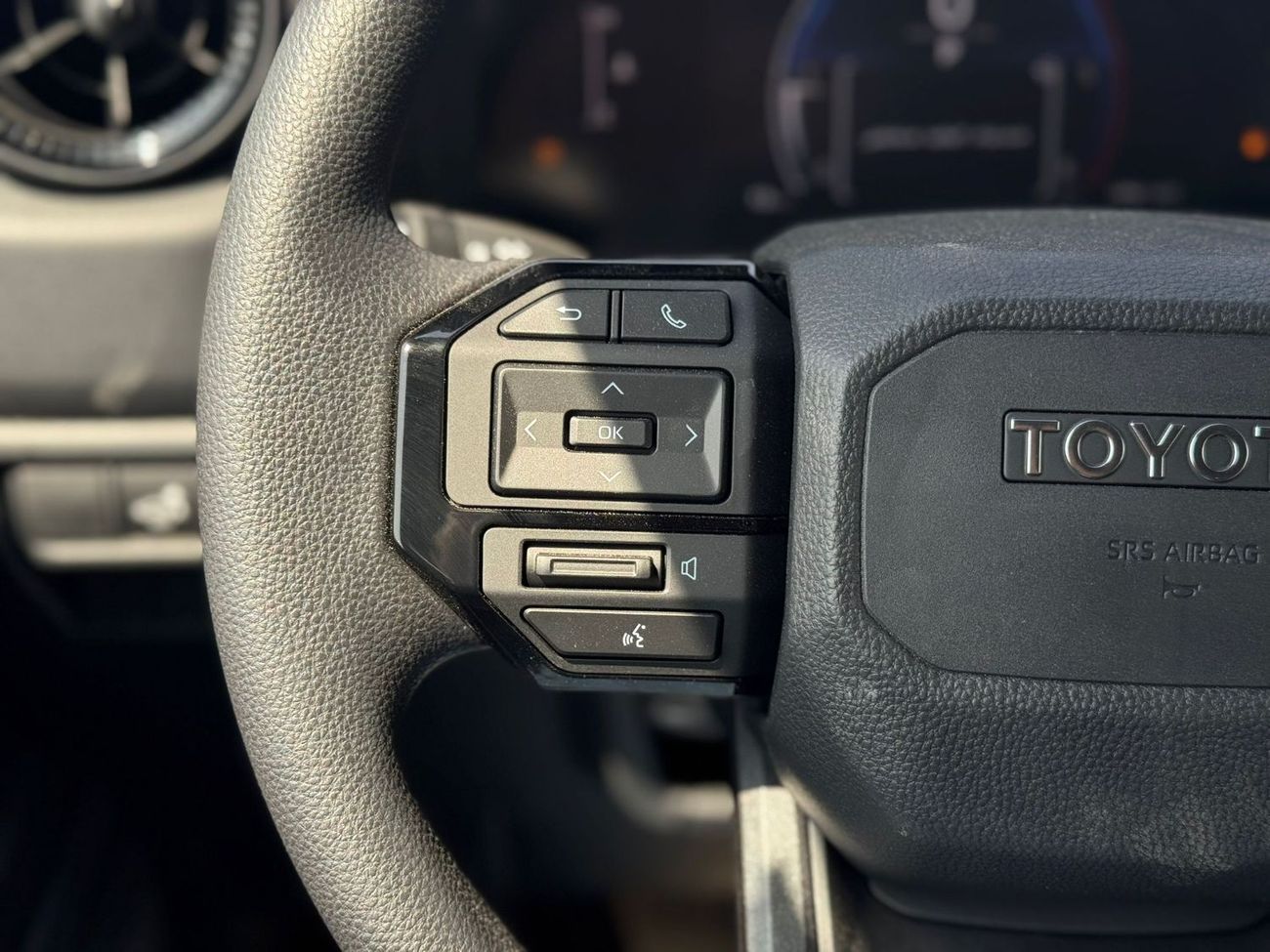 Toyota Prado TOYOTA PRADO 2024 2.8L 2024 GCC BASIC DIESEL