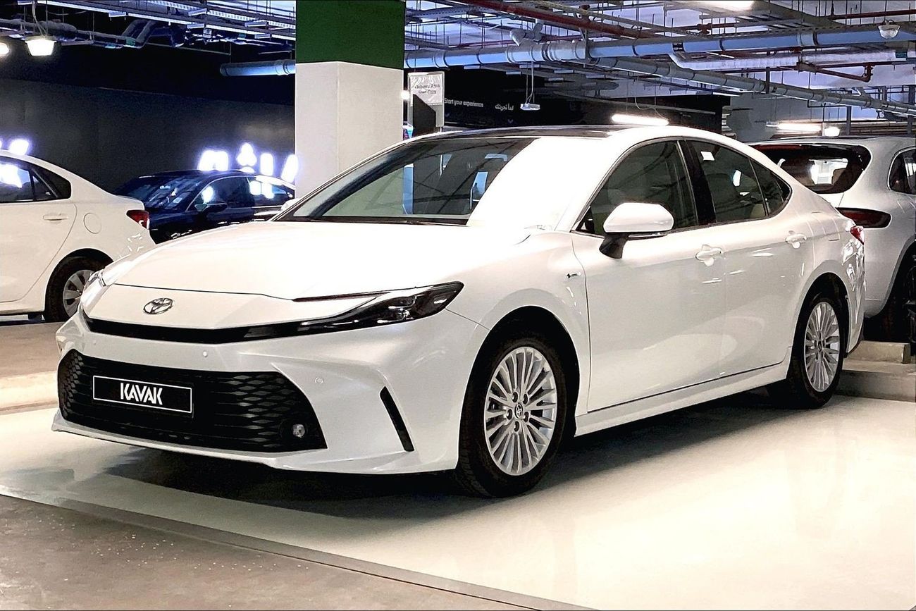 تويوتا كامري XLE | شامل الضمان | 0 ﺪﻔﻋﺓ ﺃﻮﻟﻯ