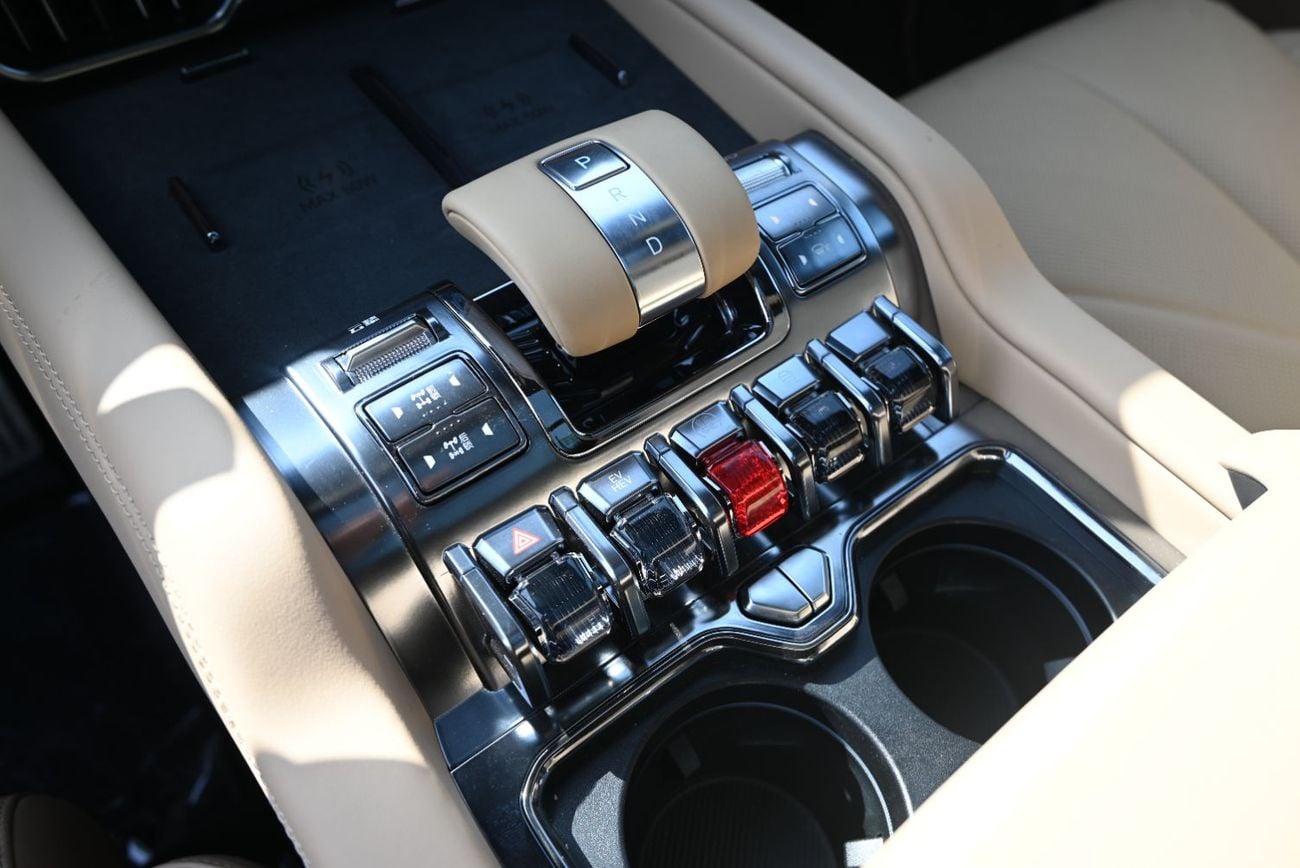 بي واي دي ليوبارد 8 Smart and Brave Flagship Edition (7 Seats)