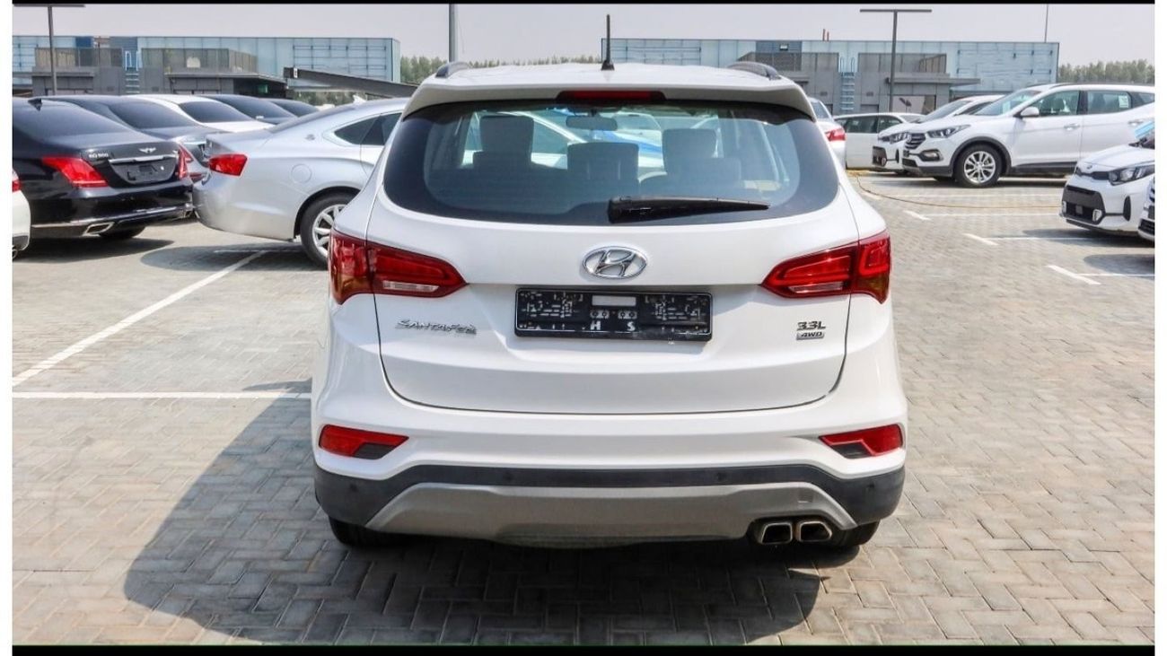 Hyundai Santa Fe GL خاليه من الحوادث