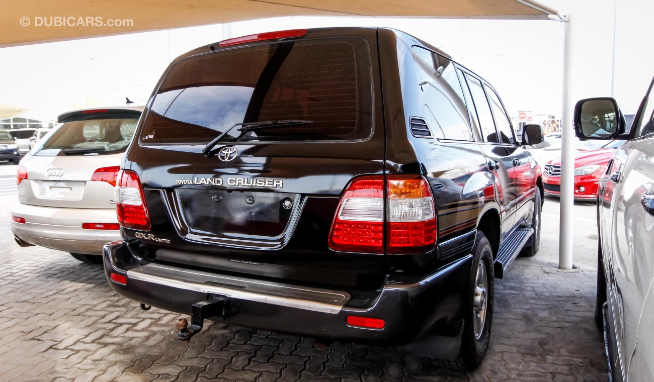 Toyota Land Cruiser GXR V6