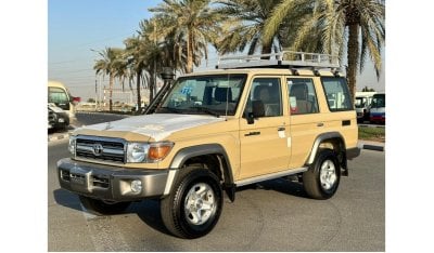 تويوتا لاند كروزر هارد توب TOYOTA LAND CRUISER 4.0 HARDTOP PETROL