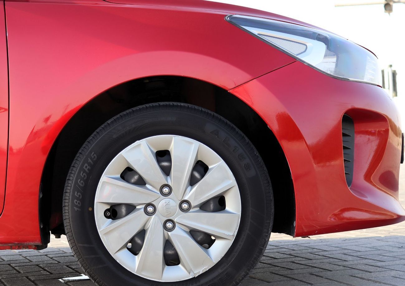 Kia Rio EX 1.4L (100 HP) Hatchback