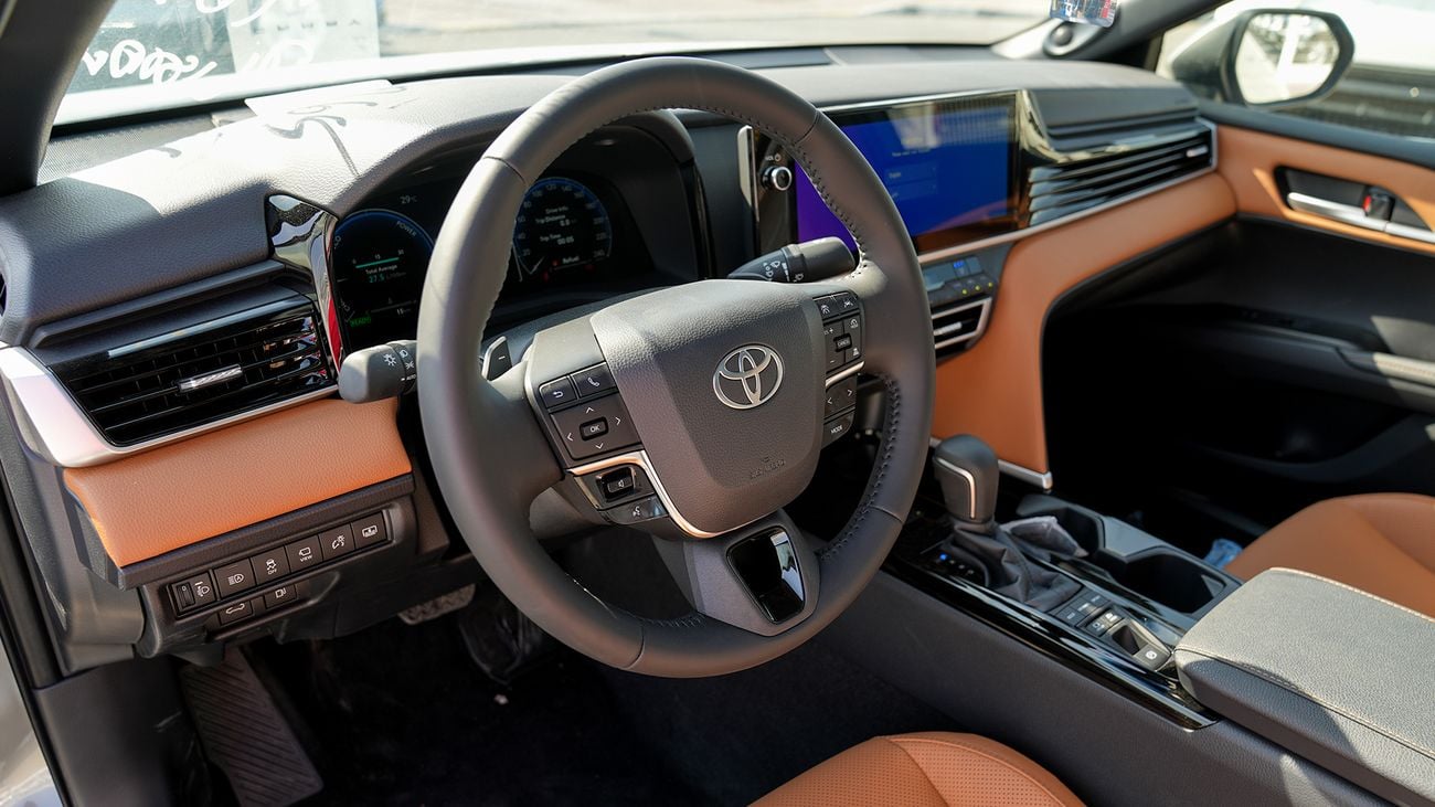 Toyota Camry 2.5 L Hybrid