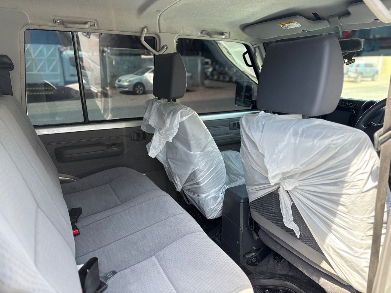 تويوتا لاند كروزر بيك آب Double Cabin 4.5L