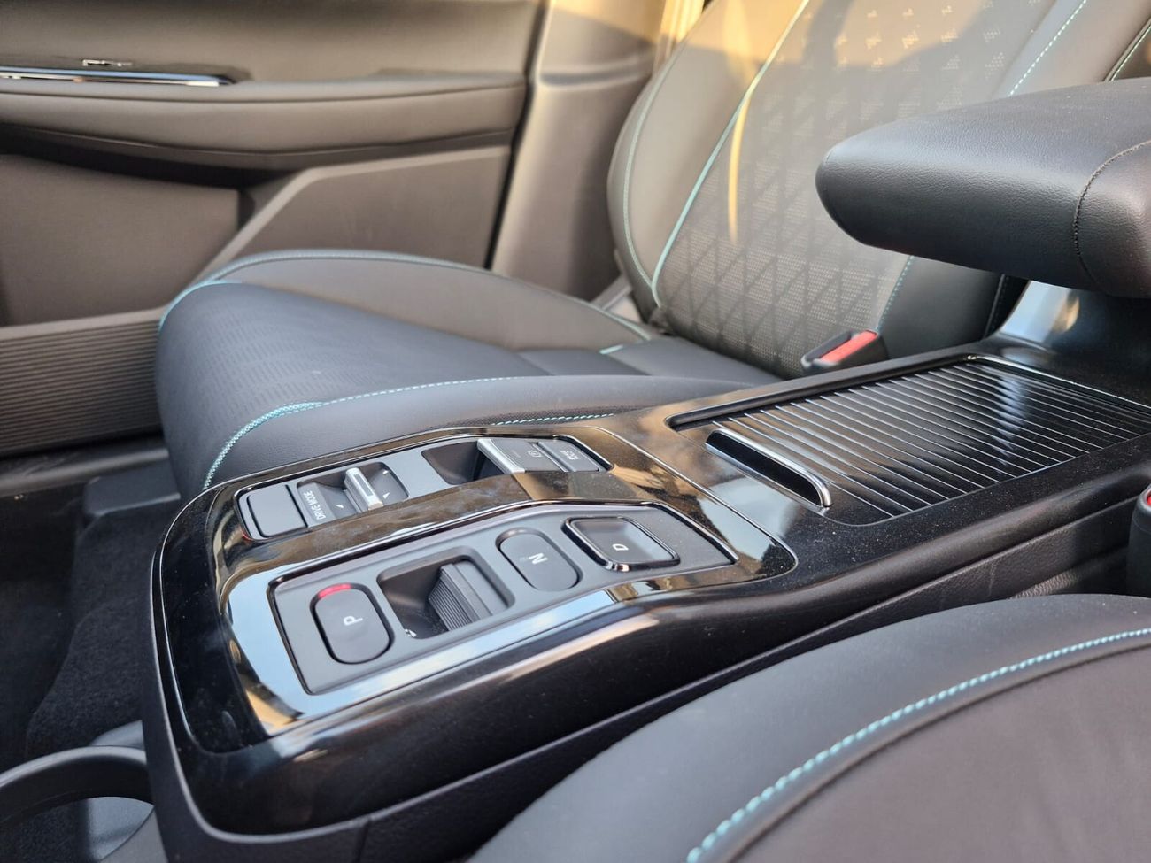 هوندا e:NP2 هوندا e:NP2 EV 2025 – منطقة حرة | متاحة للتصدير والتسجيل في الإمارات