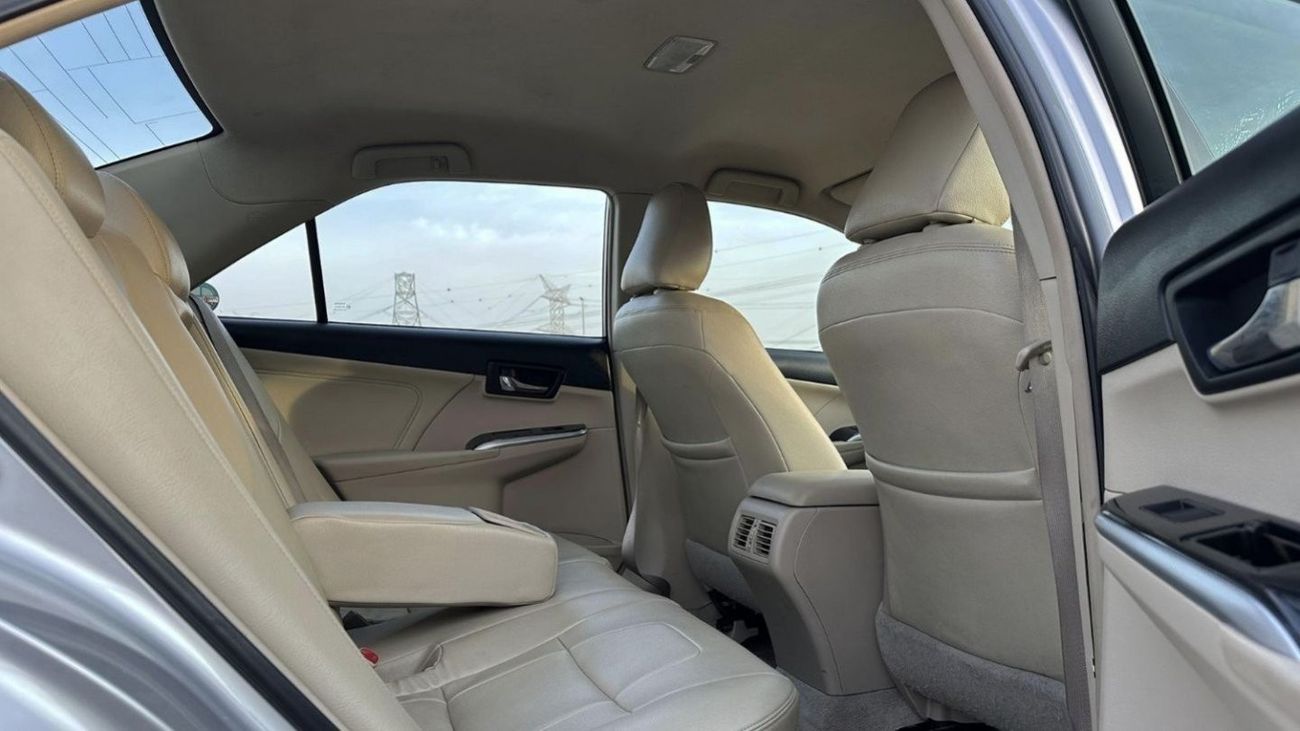 تويوتا كامري Platinum | 2.5L Petrol | GCC | Full Service History