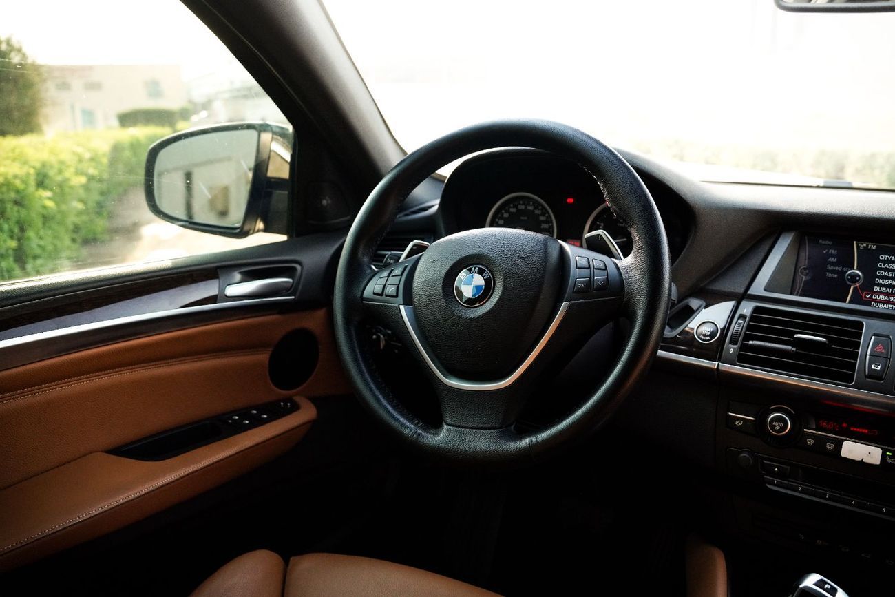 BMW X6 50i Exclusive 4.4L