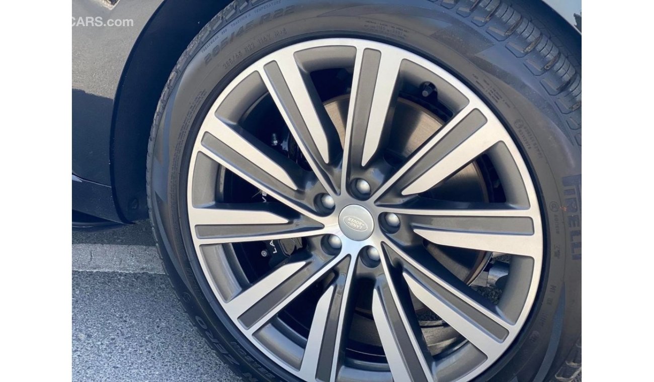 لاند روفر رينج روفر GCC SPEC UNDER WARRANTY AND SERVICE CONTRACT