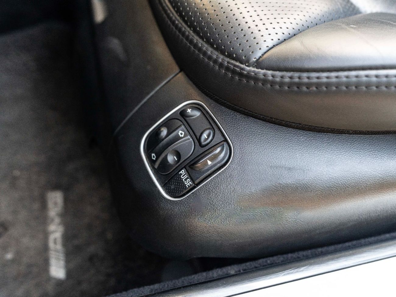 Mercedes-Benz SL 63 AMG AMG CONVERTIBLE