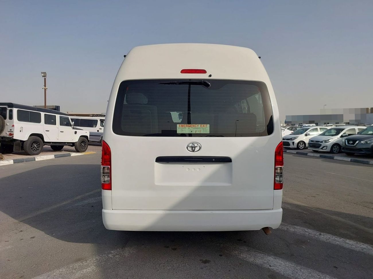 تويوتا هاياس TOYOTA HIACE COMMUTER VAN RHD 2017 MODEL 2.7 L PETROL AUTOMATIC(PM83742)