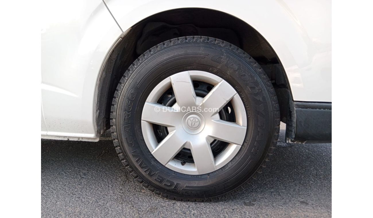 Toyota Hiace TOYOTA HIACE VAN RIGHT HAND DRIVE(PM02295)