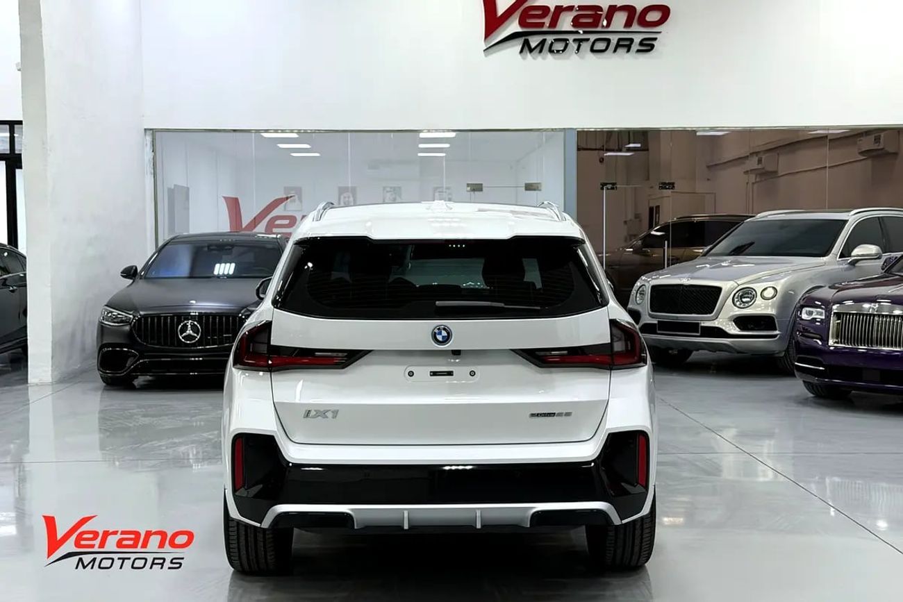 بي أم دبليو iX1 Electric M Sport | Full Options | 500KM Range | Panoramic | 5,000KM Only