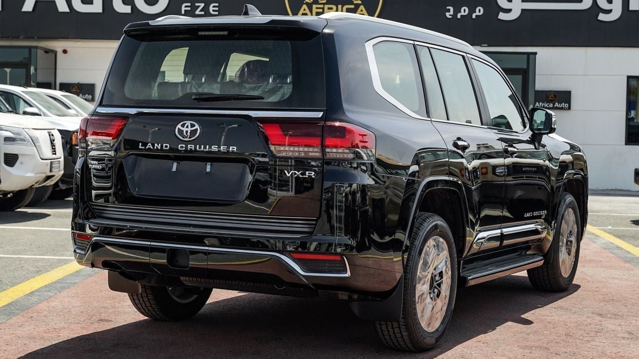 Toyota Land Cruiser VXR LC300 VXR 3.5 PETROL 2026 FULL
