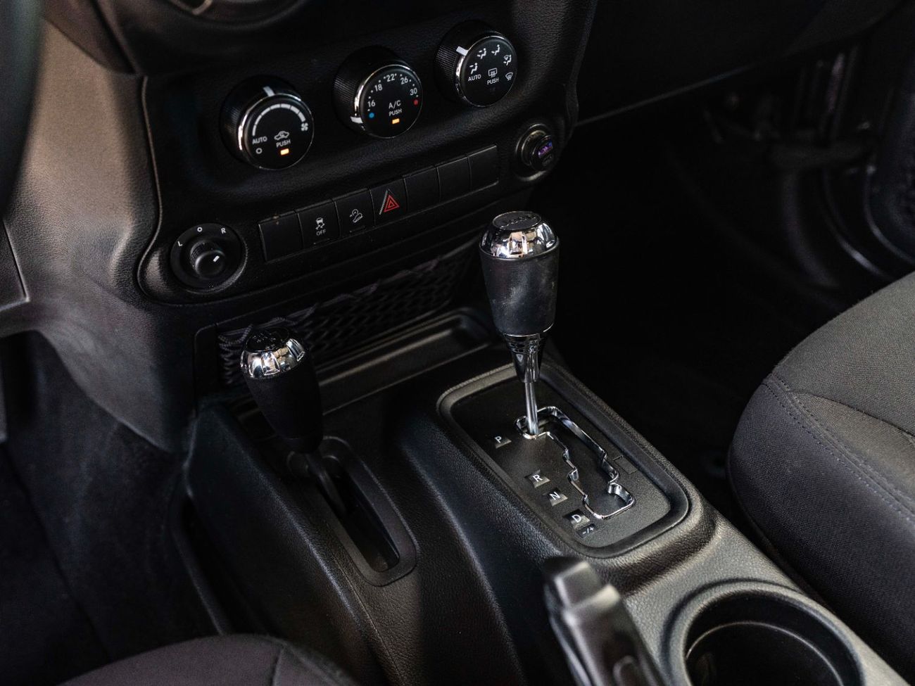 Jeep Wrangler Sport 3.6L A/T (5 Seater)