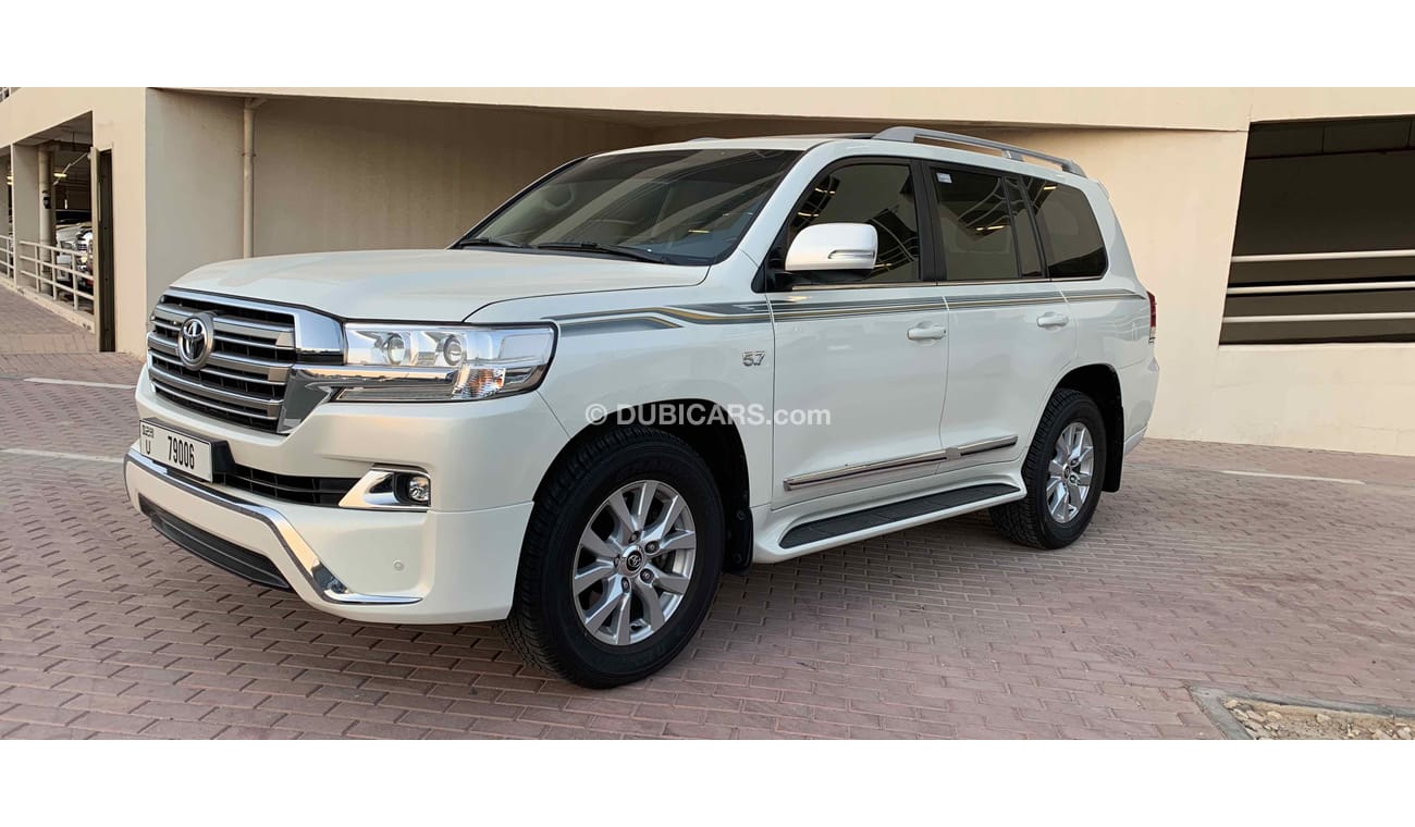 Toyota Land Cruiser VXR V8 5,7