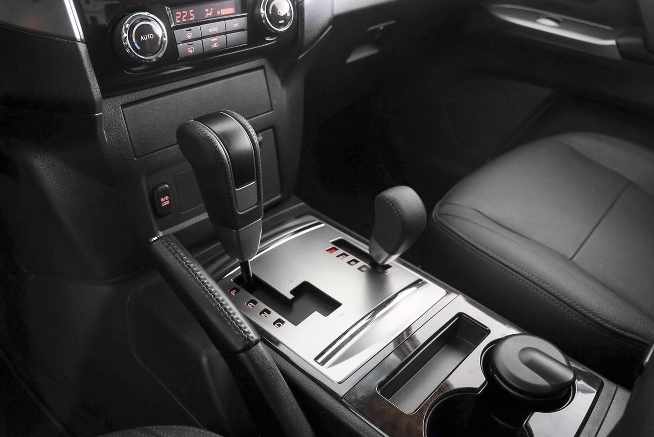 Mitsubishi Pajero GLS 3.8L