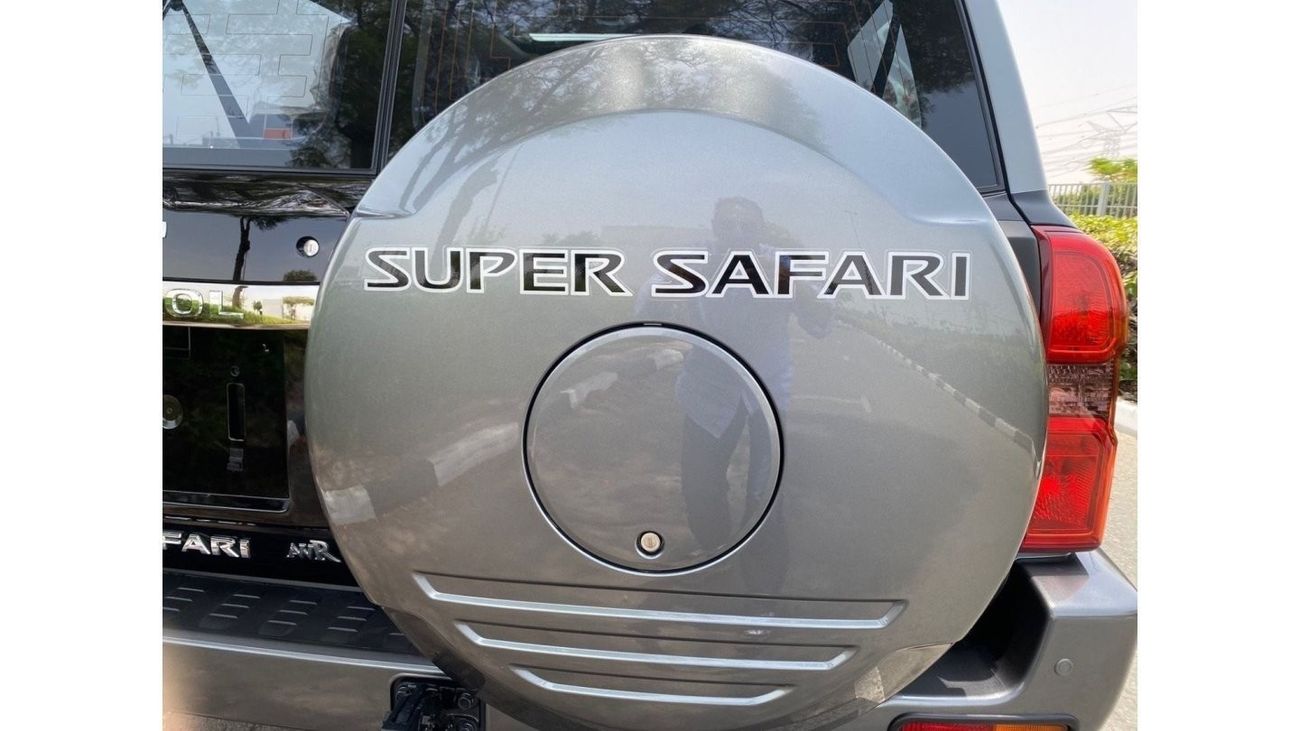 نيسان باترول سوبر سفاري