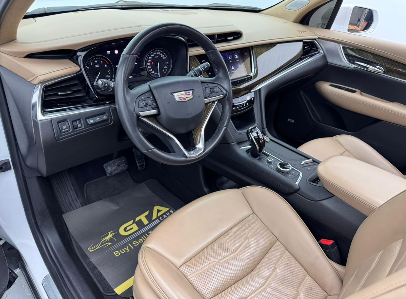 Cadillac XT6 Premium Luxury 3.6L 2020 Cadillac XT6 Premium Luxury, Cadillac Service History, 1 Year Warranty, GCC