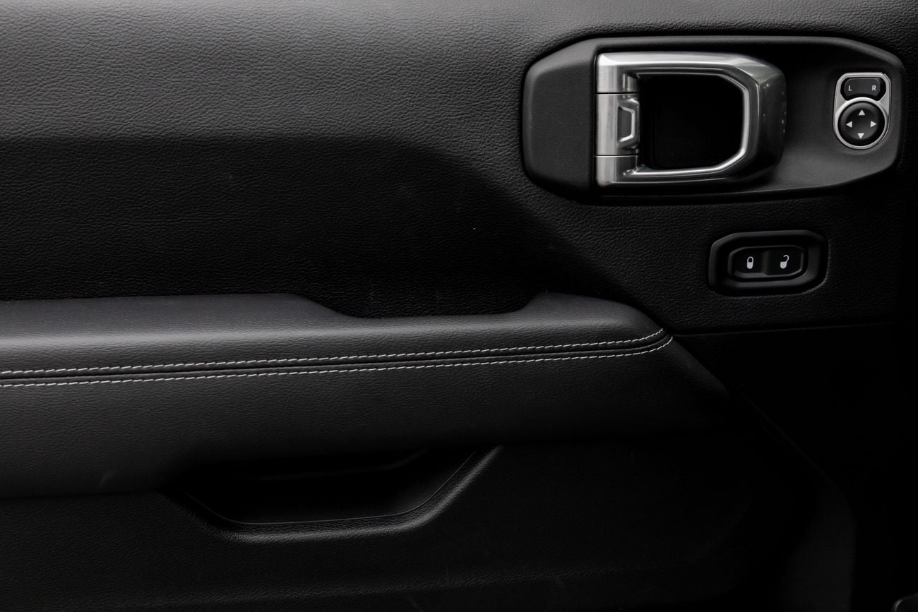 Jeep Wrangler WRANGLER UNLIMITED SAHARA | 2,546 P.M | 0% Downpayment | WELL MAINTAINED!