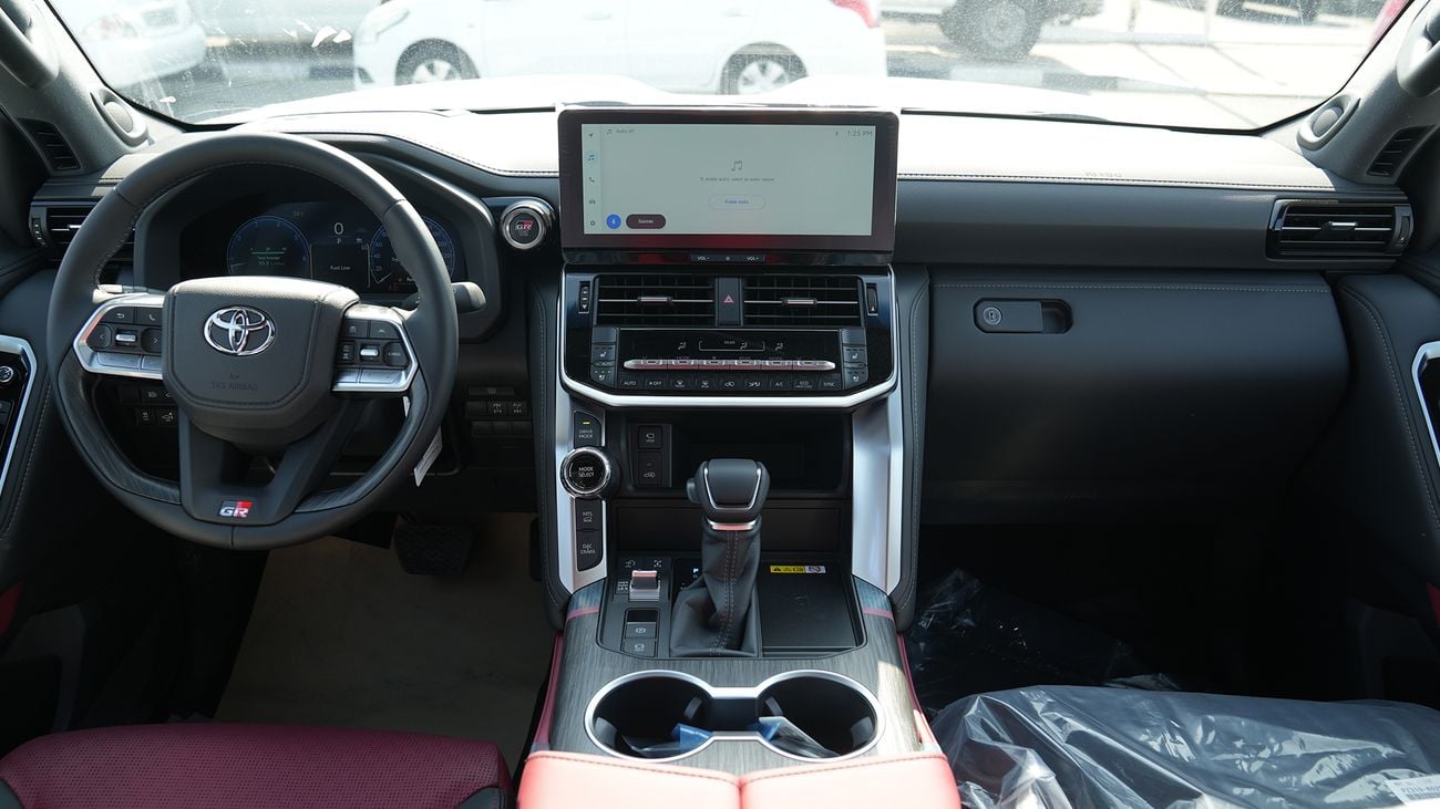 تويوتا لاند كروزر GR Sport