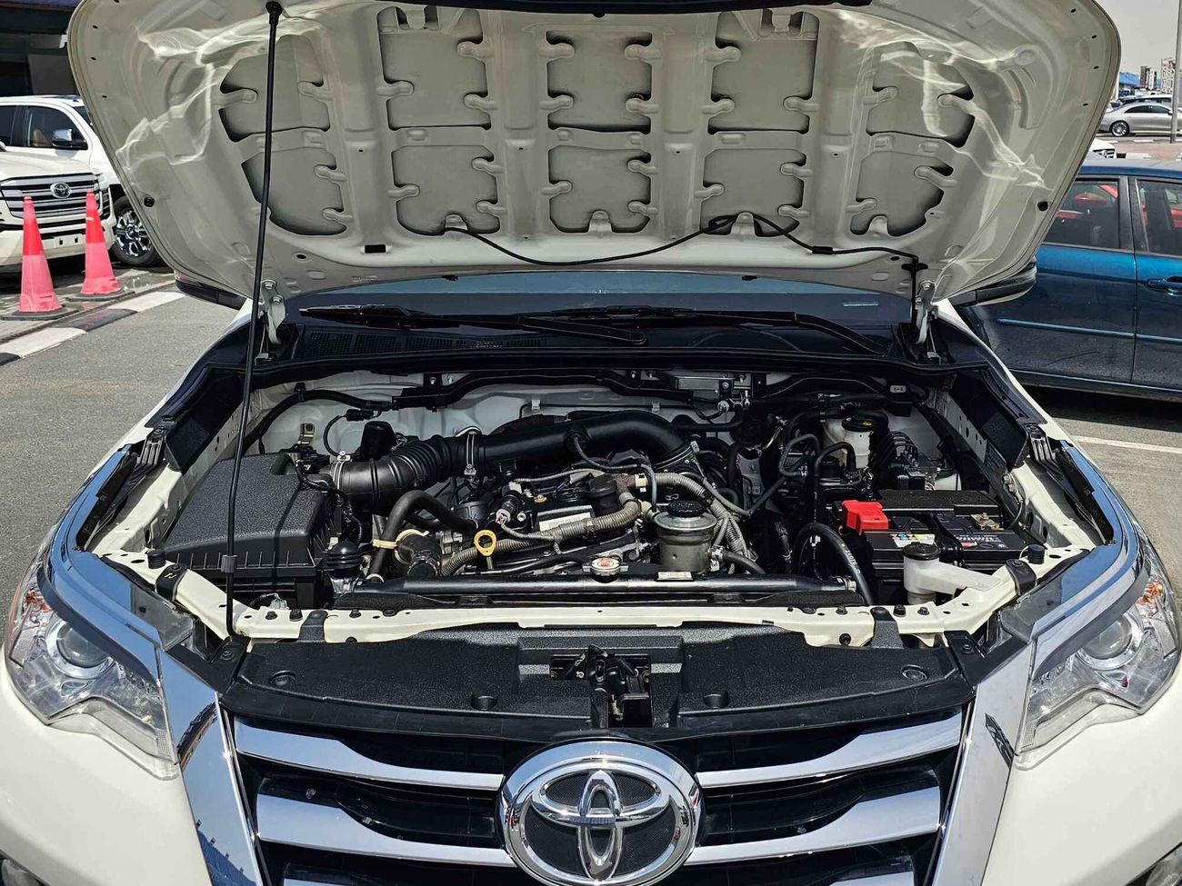 Toyota Fortuner EXR /V4/ BLACK EDITION/ 4WD/ DVD REAR CAMERA/ LEATHER SEATS/ LOW MILEAGE/ 1316 MONTHLY/ LOT#102957