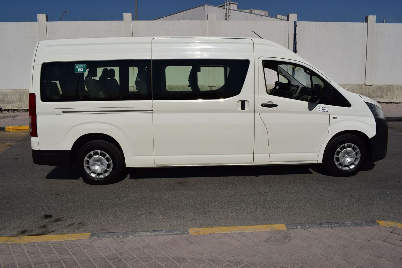 Toyota Hiace Toyota Hiace  Commuter GL High Roof 3.5L, Model:2021. Excellent condition