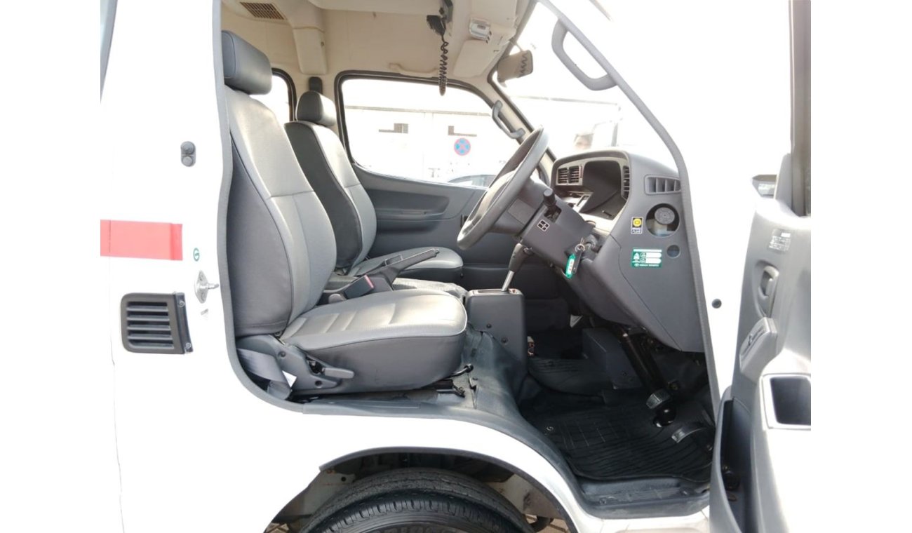 تويوتا هاياس TOYOTA HIACE AMBULANCE RIGHT HAND DRIVE  (PM1534)