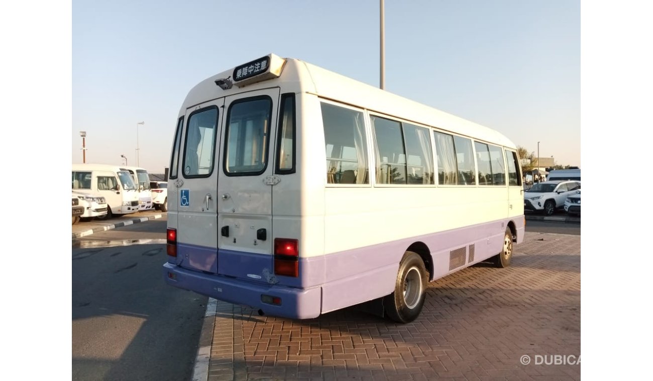 نيسان سيفيليان NISSAN CIVILIAN BUS RIGHT HAND DRIVE (PM1048)