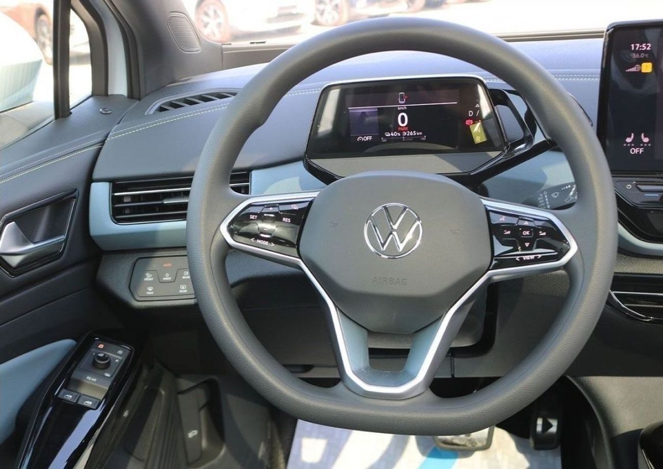 فولكس واجن ID.4 2022 | PURE+ 100% ELECTRIC INTELLIGENT SUV FULL OPTION WITH PANORAMIC SUNROOF