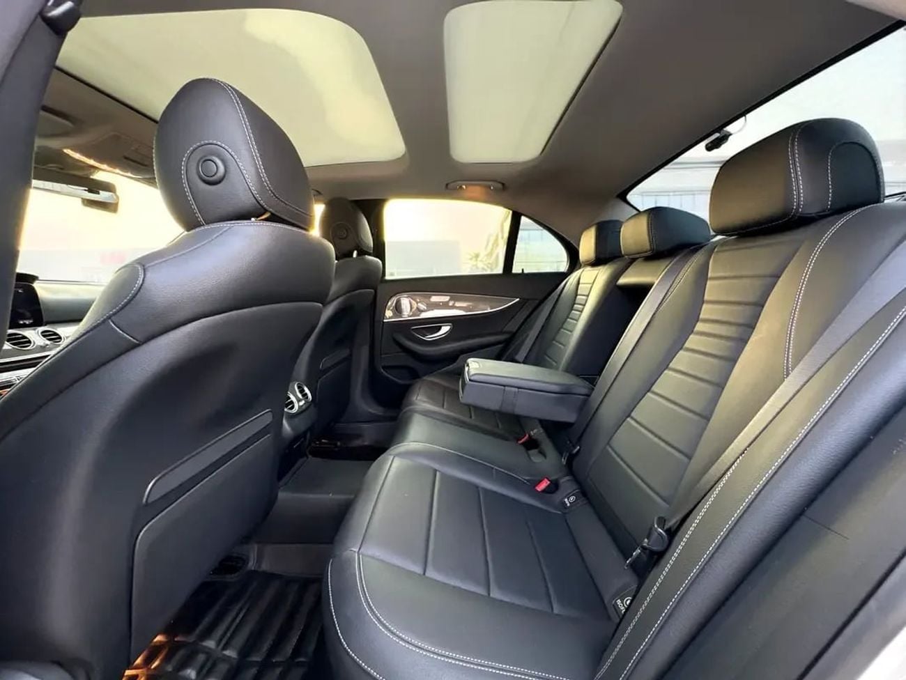 مرسيدس بنز E300 STD AED 1,900 P.M | 0% DOWN PAYMENT | MERCEDES-BENZ E300 AMG | 2.0L V4 | 2020
