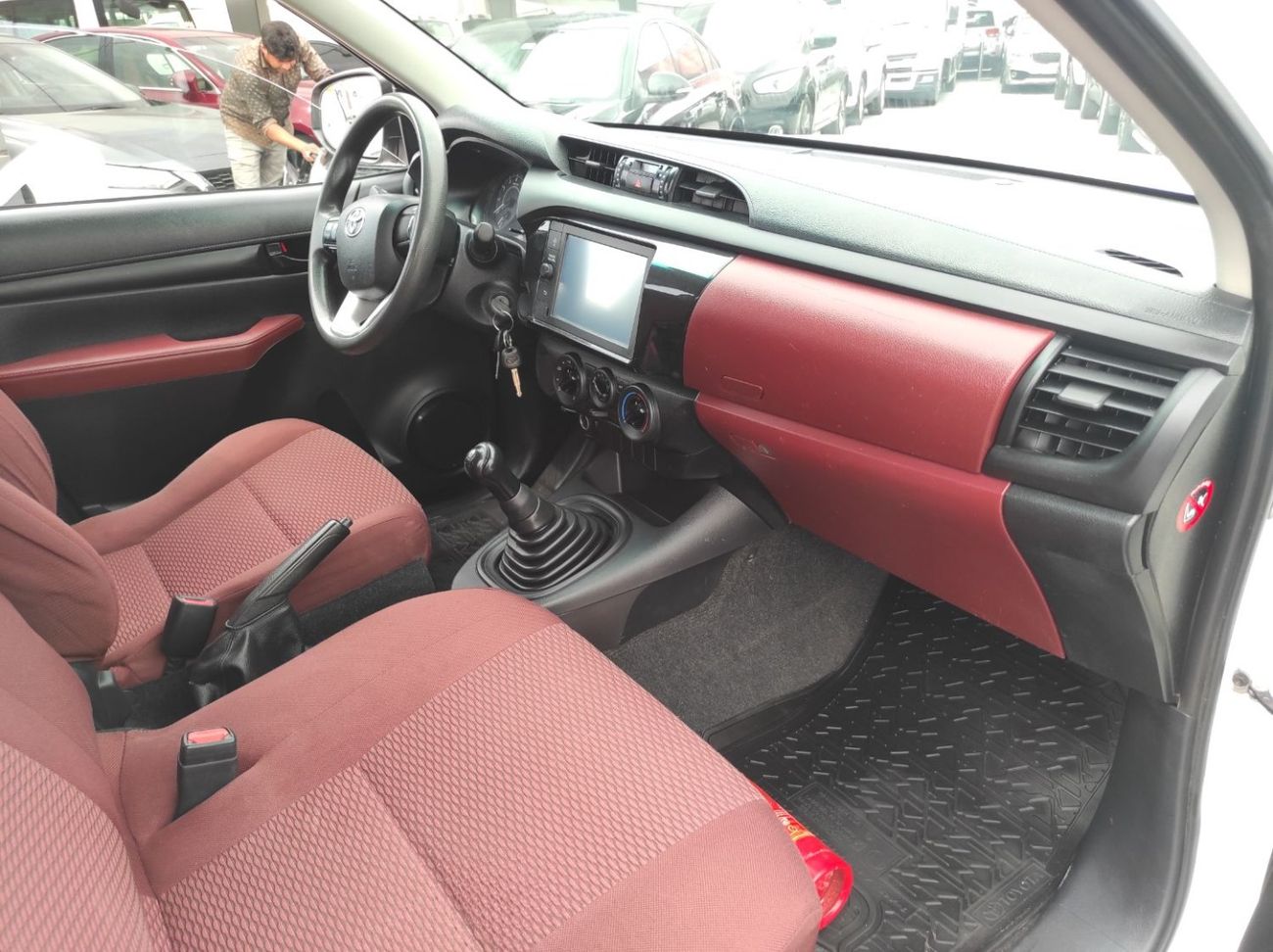 Toyota Hilux DLS 2.7L Toyota Hilux 2021 manual 4×2 petrol