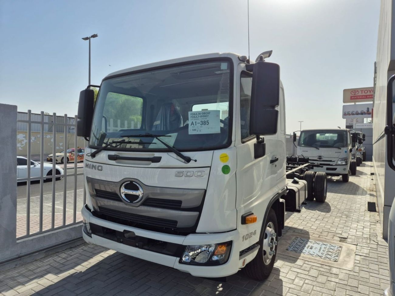 Hino 500 Hino 500- 1024 4x2