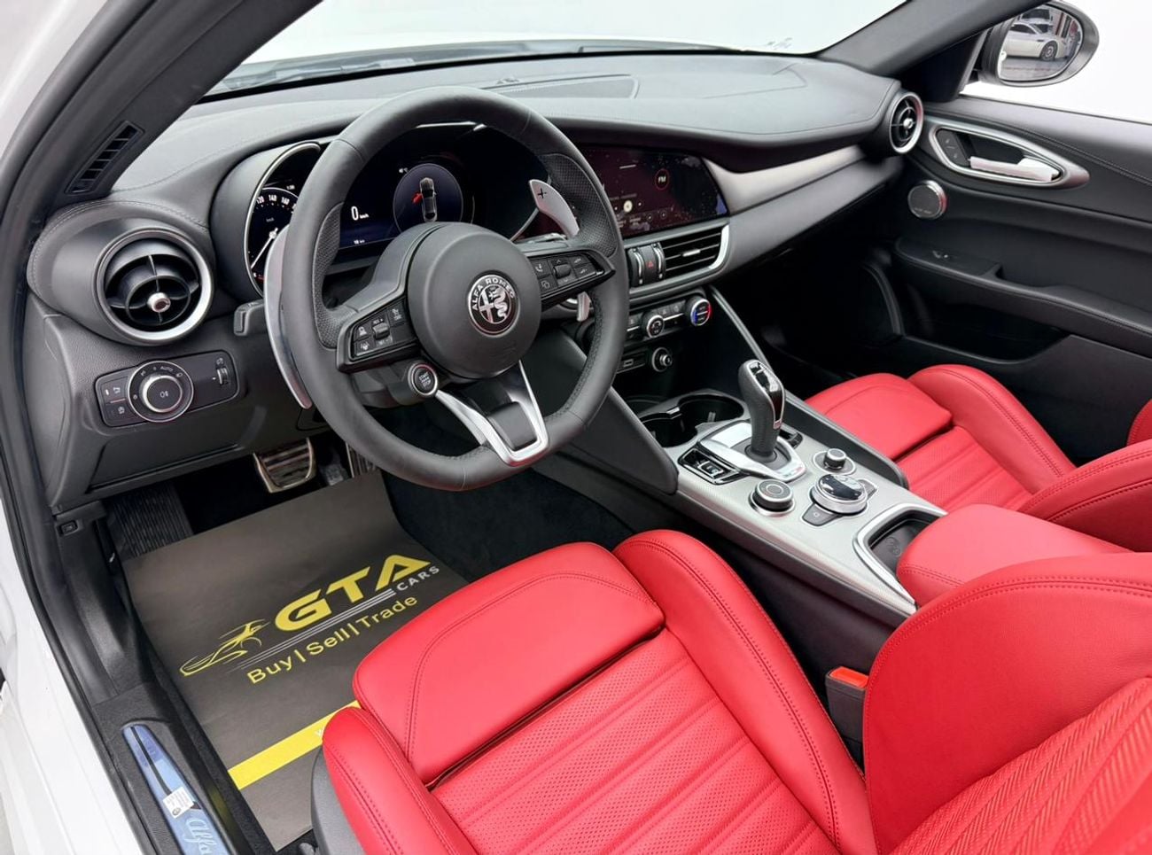 Alfa Romeo Giulia 2025 Alfa Romeo Giulia Veloce Q2, 5 Years Alfa Warranty + Service Pack, Delivery Kms, GCC