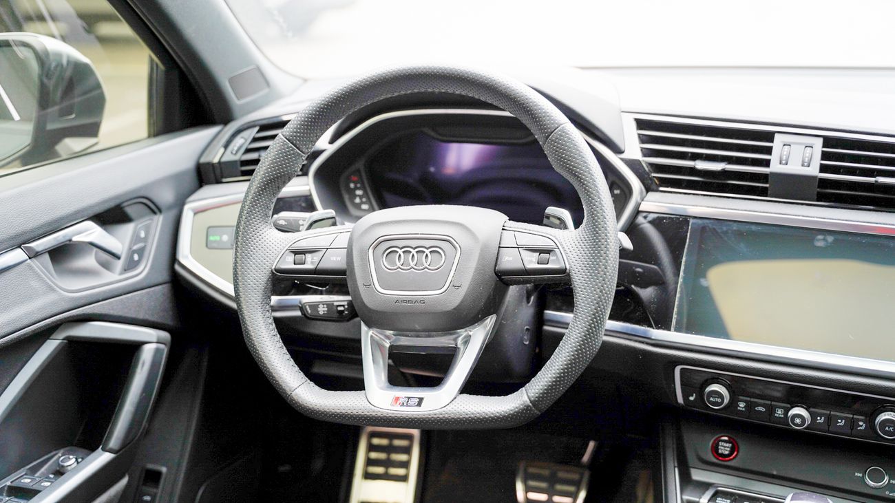 أودي RSQ3 Q3 RS SPORTBACKTFSI 2.5 L 400 HP