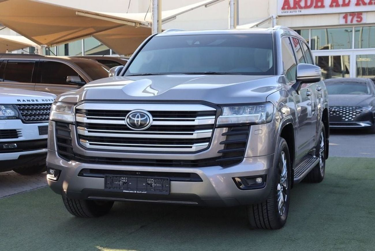 تويوتا لاند كروزر GXR4 3.5L Toyota Land Cruiser GX.R Twine Turbo/ 2022 / GCC / Full Service