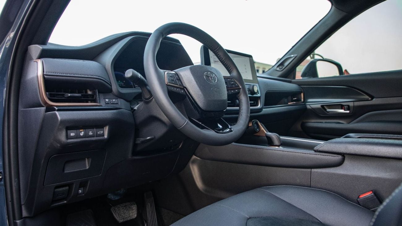 Toyota Grand Highlander PLATINUM 2026 | For Local Registration +10%