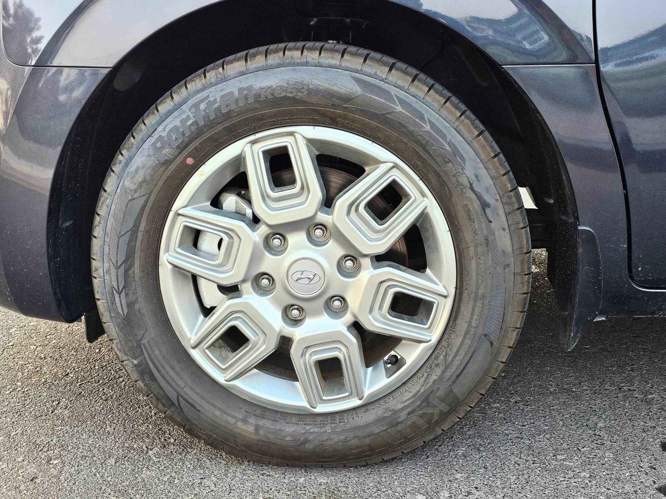 هيونداي ستاريا 3.5L V6  PETROL A/T / PUSH START / COMFORT 11 SEATER (CODE # 68029)