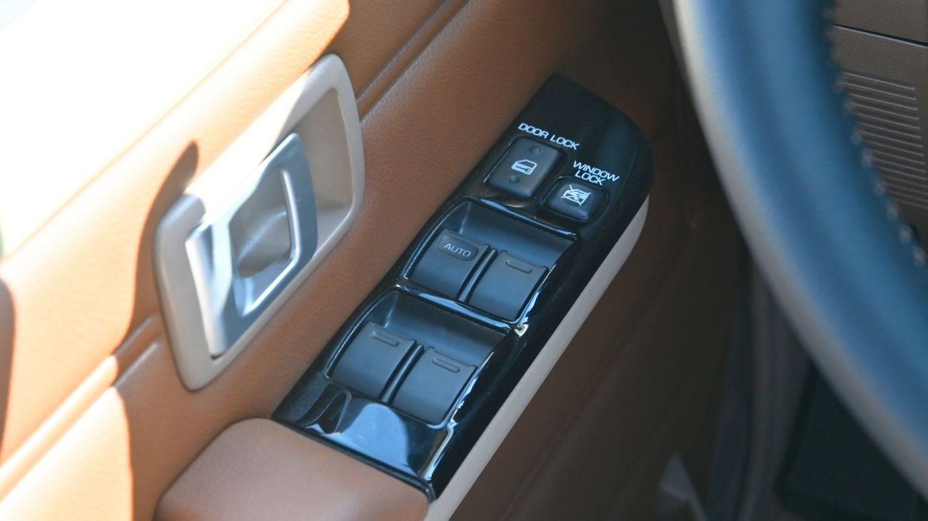 تويوتا لاند كروزر 70 Toyota Land Cruiser LC76 Hardtop 2025