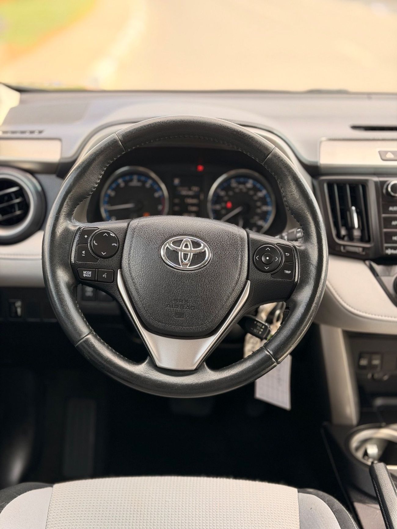 Toyota RAV4 XLE 4X4 Full option Sunroof, automatic trunk