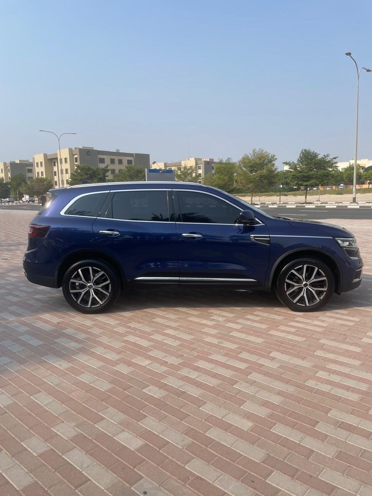 Renault Koleos Urgent Sale!!! 2.5L LE (4WD)