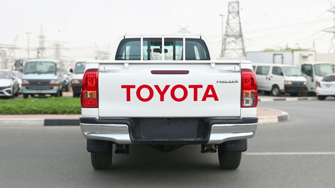 تويوتا هيلوكس Toyota Hilux 2024 Single Cab 2.4L Diesel Transmission Manual 5 Cargo Hooks White outside Black insid