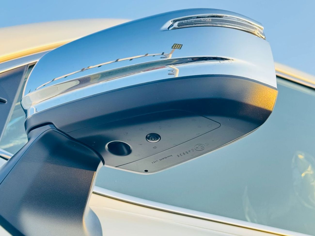 Toyota Land Cruiser TOYOTA LC300 VX 3.5L PTR  GCC A/T F/O WHITE 2025