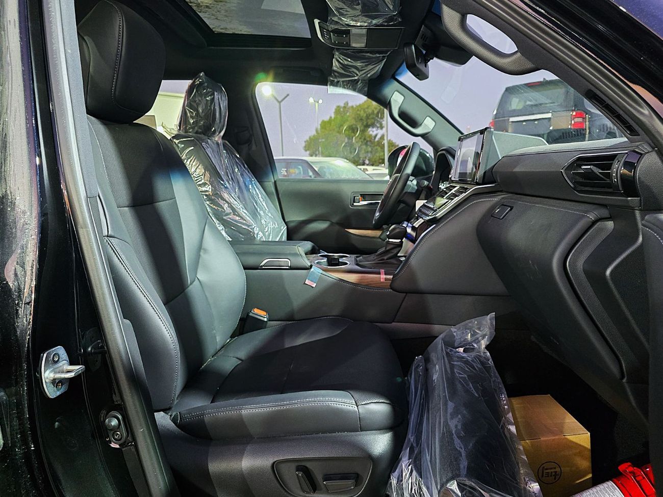 Toyota Land Cruiser Toyota Land Cruiser GXR 4.0L petrol 2025 black color